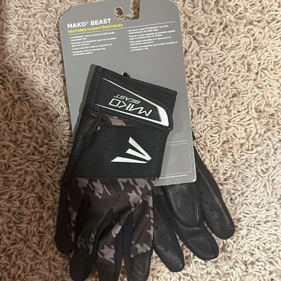 New with Tags Easton Mako Beast Batting Gloves - Picture 4 of 4